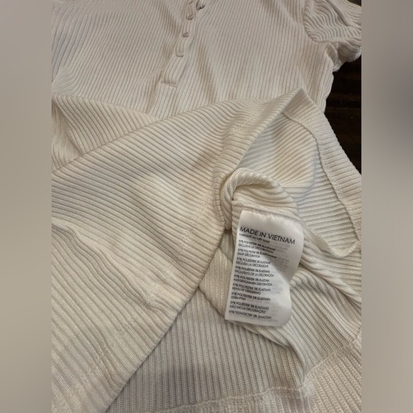 Winter white Club Monaco polyester ribbed polo. Fitted. Size small - Picture 6 of 6